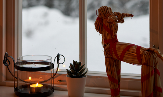 Célébrations ancestrales du solstice d’hiver : quand l’humanité rallumait la lumière❄️