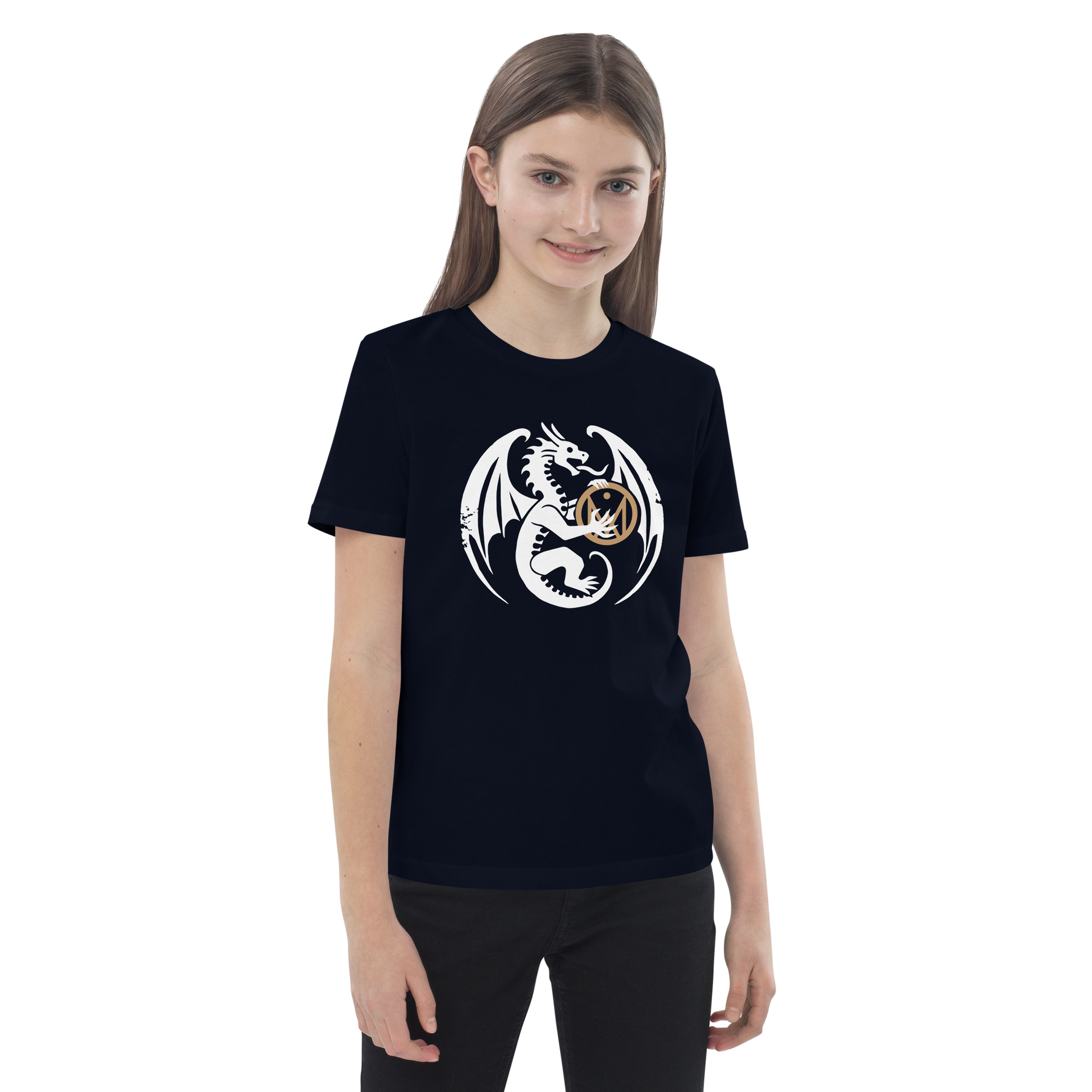 T-shirt enfant en coton bio bleu foncé porté par un mannequin de face avec dragon tenant entre ses pattes le logo MythWeave 