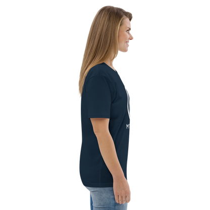 T-shirt unisexe en coton bio couleur bleu avec logo MythWeave porté par un mannequin de profil