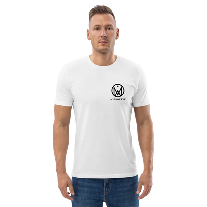 T-shirt unisexe en coton bio couleur blanc avec logo MythWeave porté par un mannequin de face.